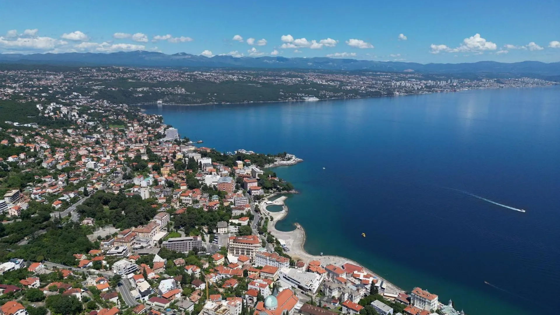 Apartments Opatija 0*,
