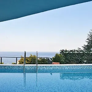  Apartment In Ziza, Rooftop Swimming Pool